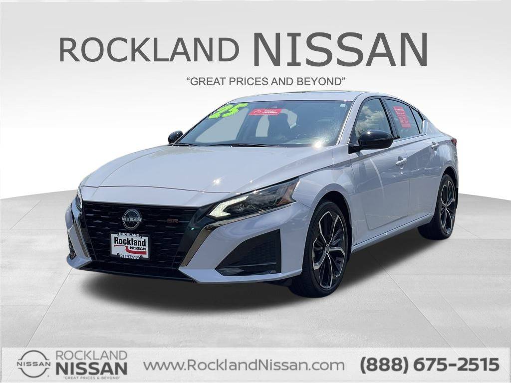 2025 Nissan Altima SR — Sedan — 9,332 mi — Blauvelt, NY