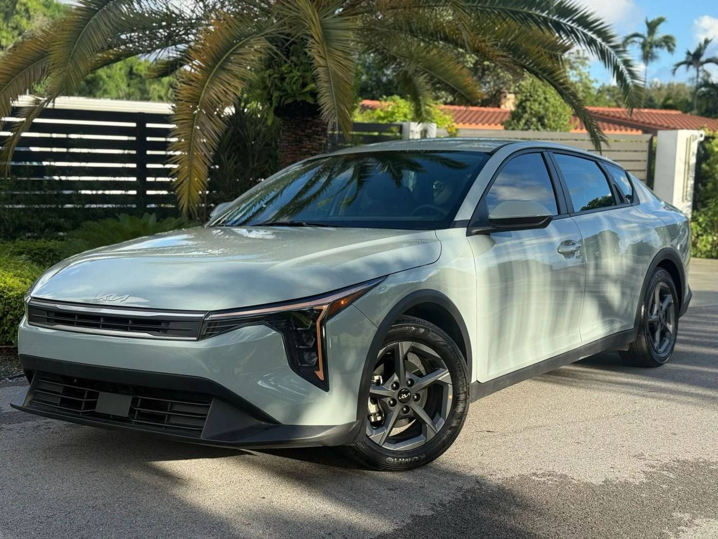 2025 Kia K4 LXS — Sedan — 13,130 mi — Miami, FL