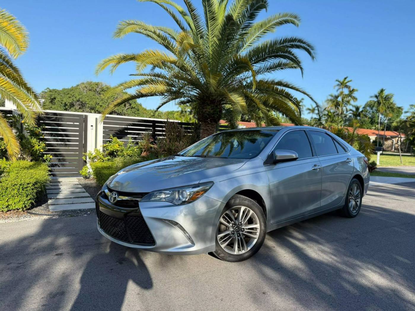 2015 Toyota Camry SE — Sedan — 103,963 mi — Miami, FL