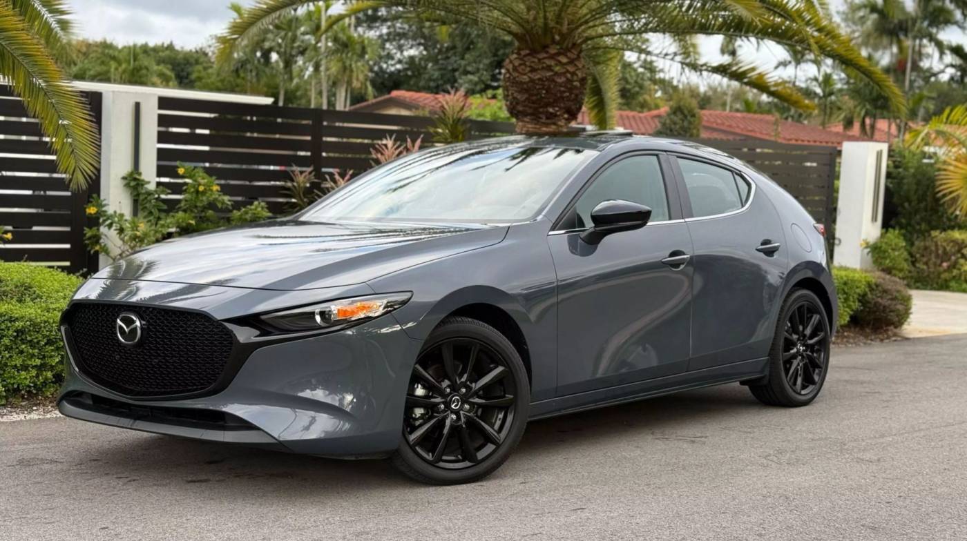 2024 Mazda Mazda3 Carbon Edition — Hatchback — 2,571 mi — Miami, FL