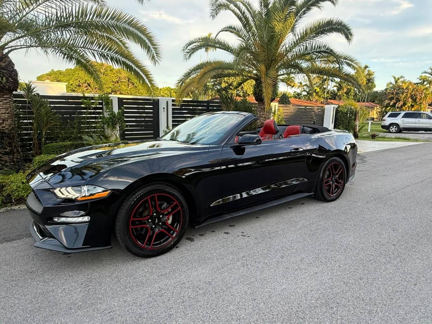 2018 Ford Mustang EcoBoost Premium — Convertible — 10,924 mi — Miami, FL