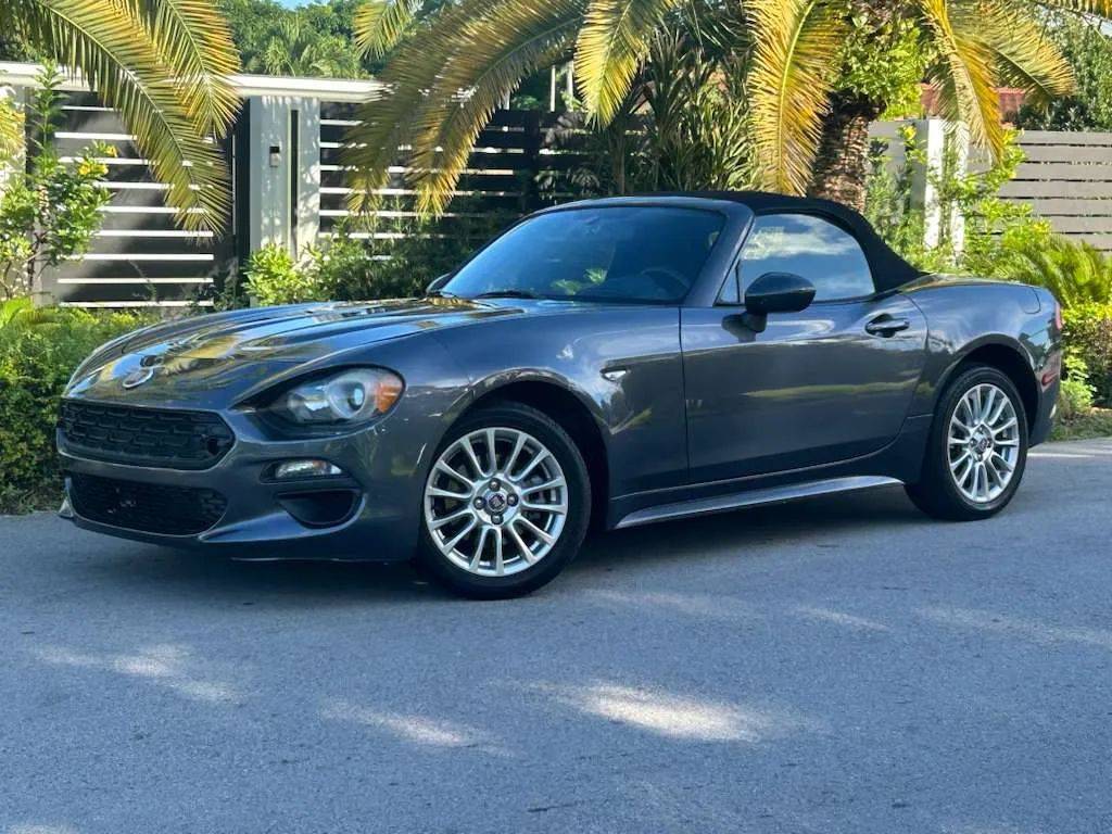 2017 FIAT 124 Spider Classica