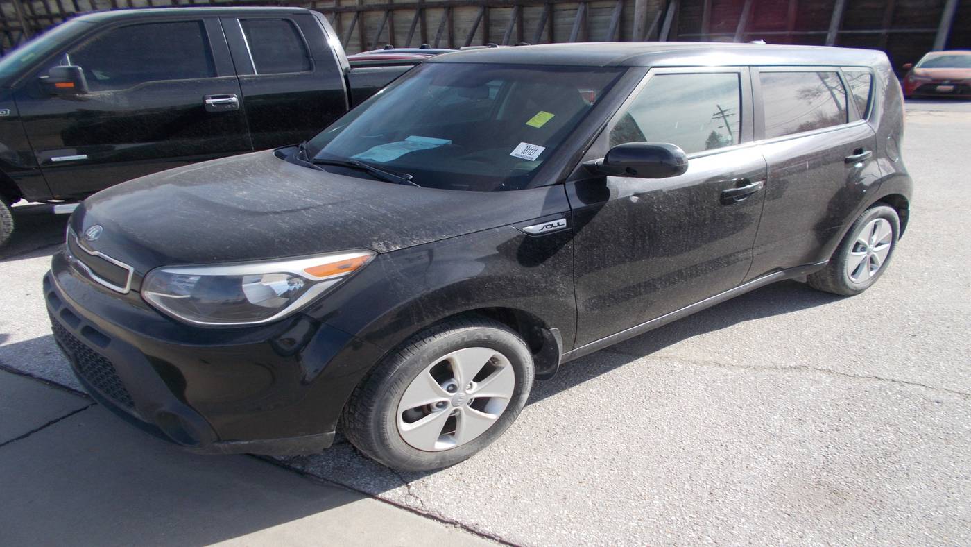 2016 Kia Soul Base — Hatchback — 105,595 mi — Omaha, NE
