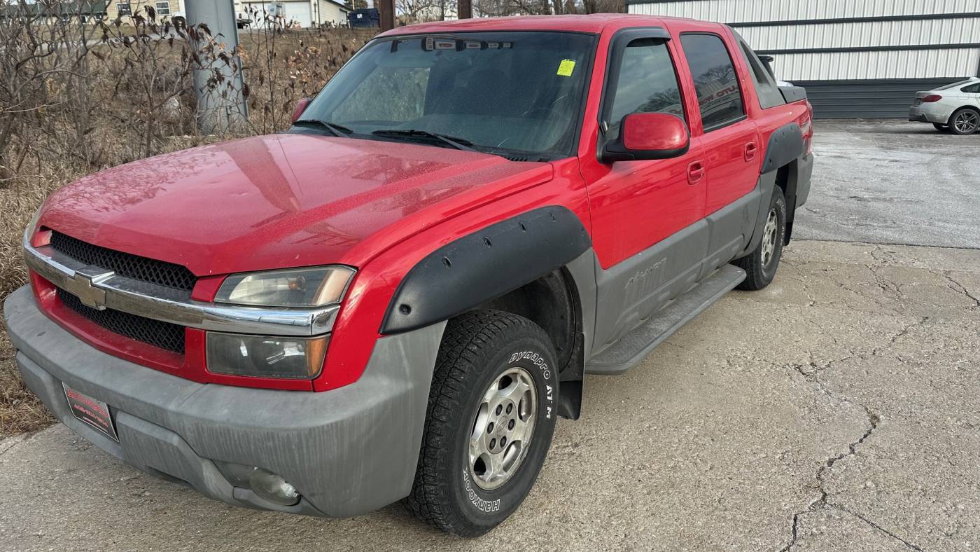 2002 Chevrolet Avalanche Base — Pickup Truck — 210,000 mi — Omaha, NE