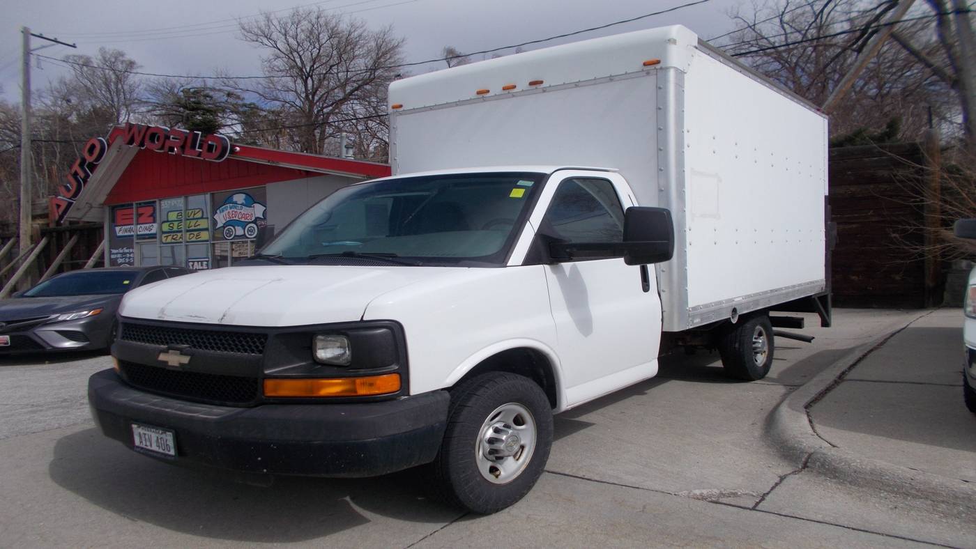 2014 Chevrolet Express Commercial Cutaway 3500 — Chassis Cab Truck — 110,613 mi — Omaha, NE