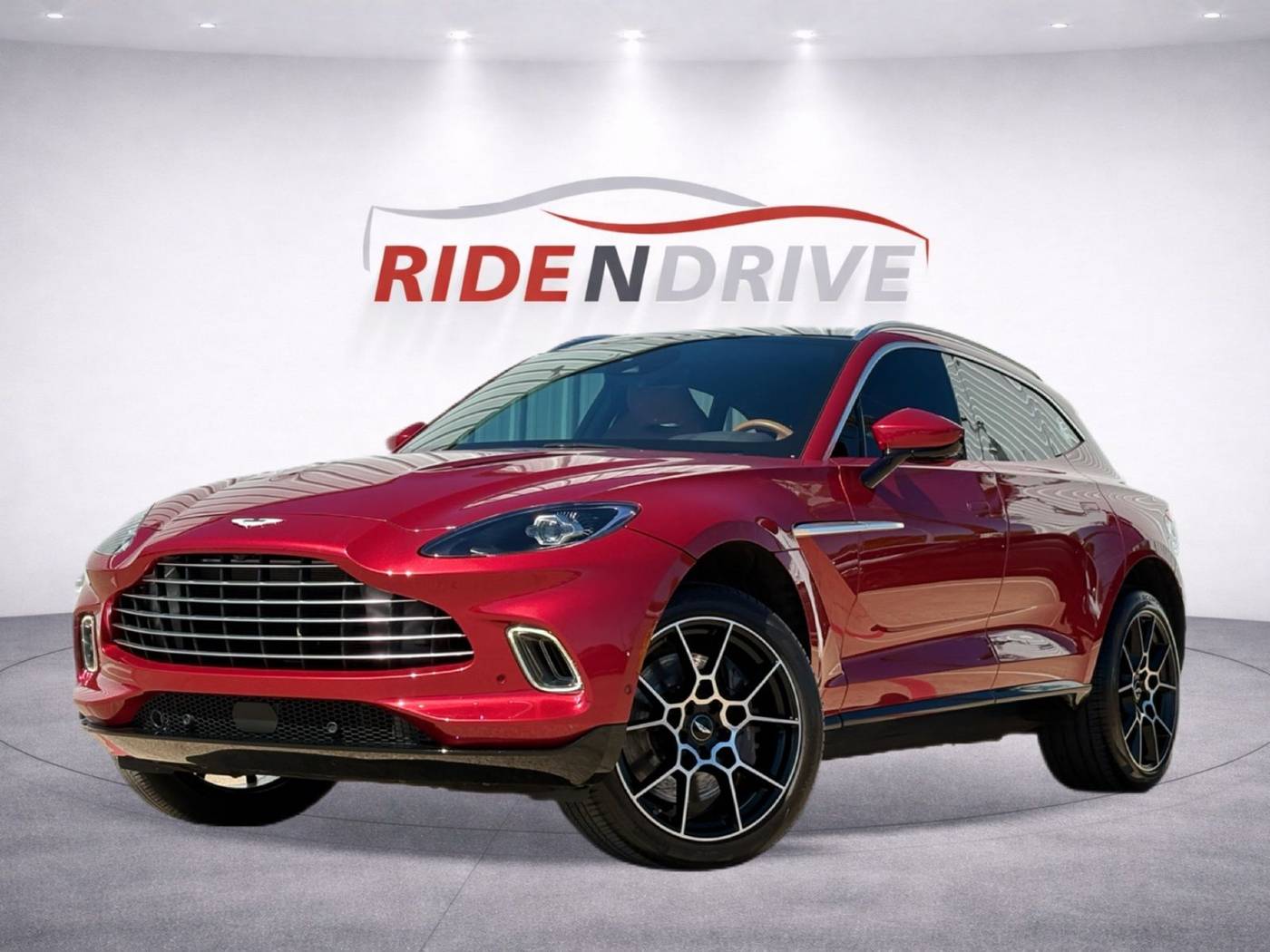 2021 Aston Martin DBX Standard