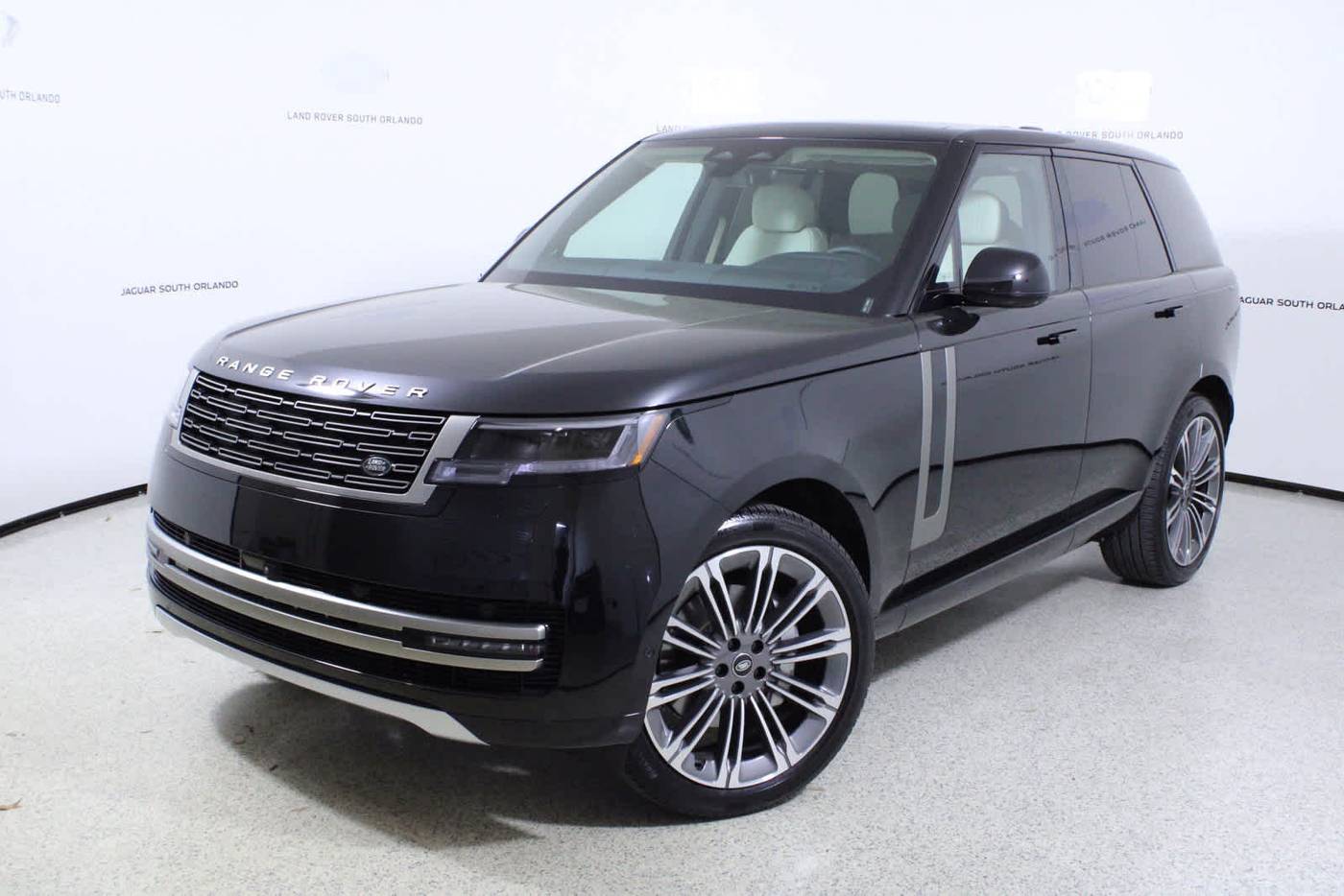 2025 Land Rover Range Rover SE — SUV — 1,643 mi — Orlando, FL