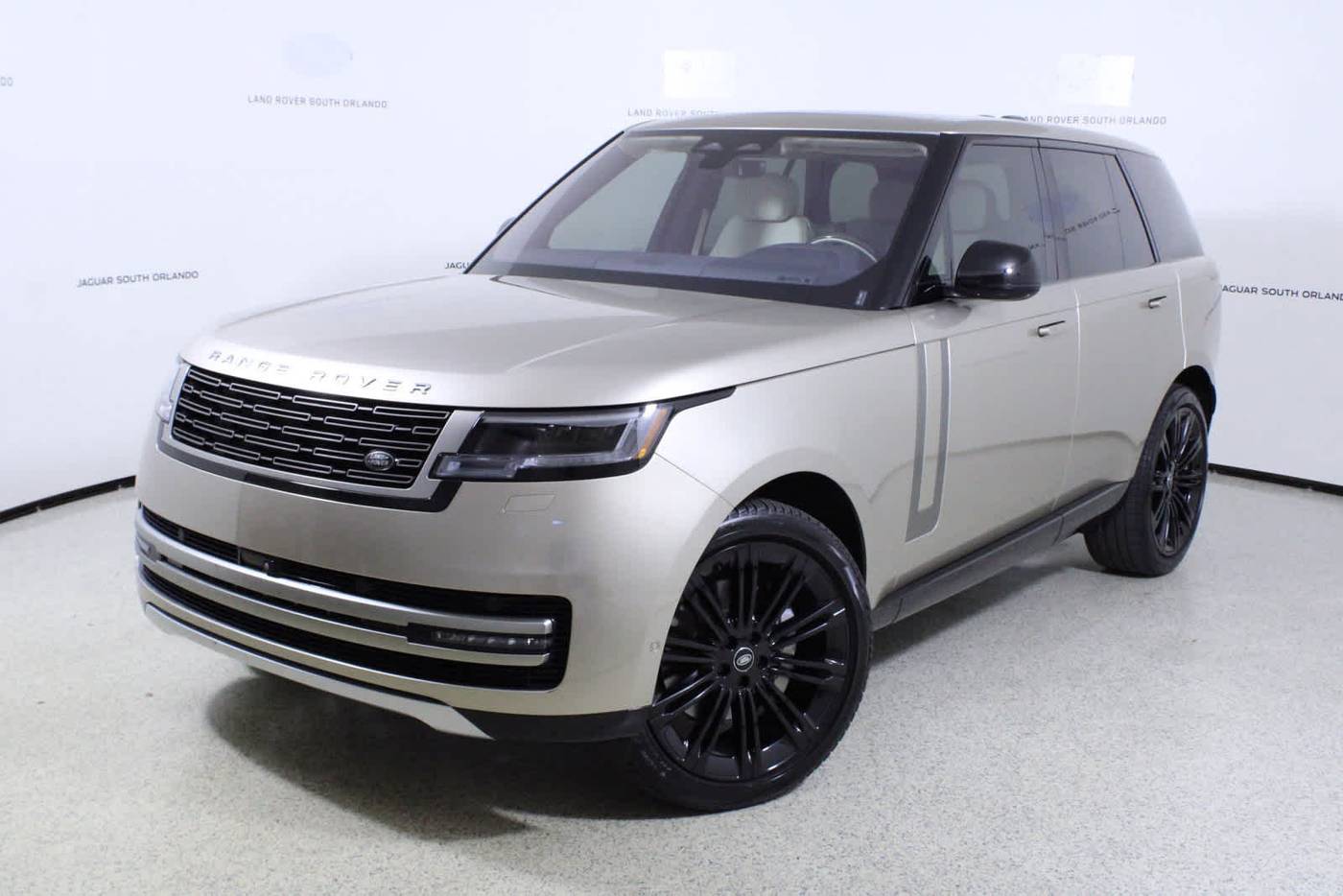 2023 Land Rover Range Rover SE — SUV — 28,806 mi — Orlando, FL