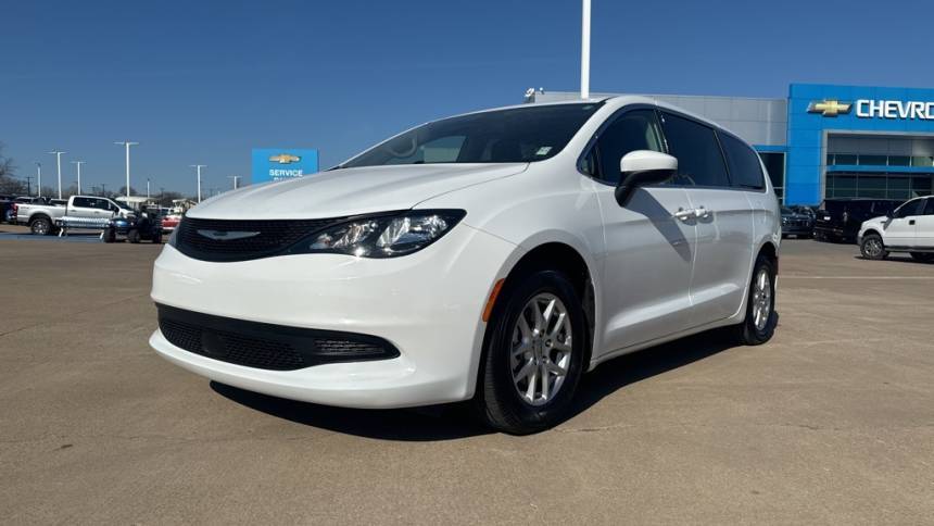 2022 Chrysler Voyager LX — Minivan — 38,095 mi — Tulsa, OK