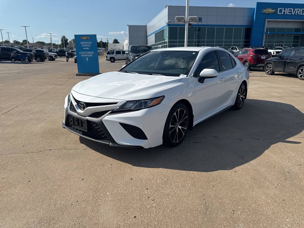 2020 Toyota Camry SE — Sedan — 69,813 mi — Tulsa, OK
