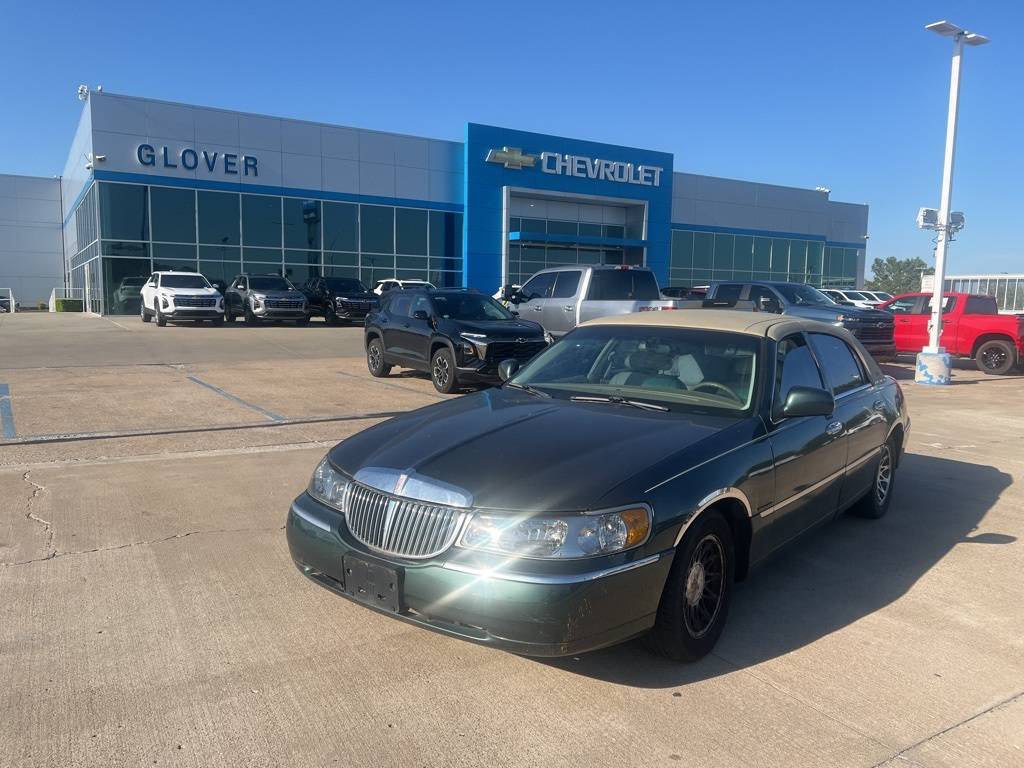 2000 Lincoln Town Car Signature — Sedan — 120,498 mi — Tulsa, OK