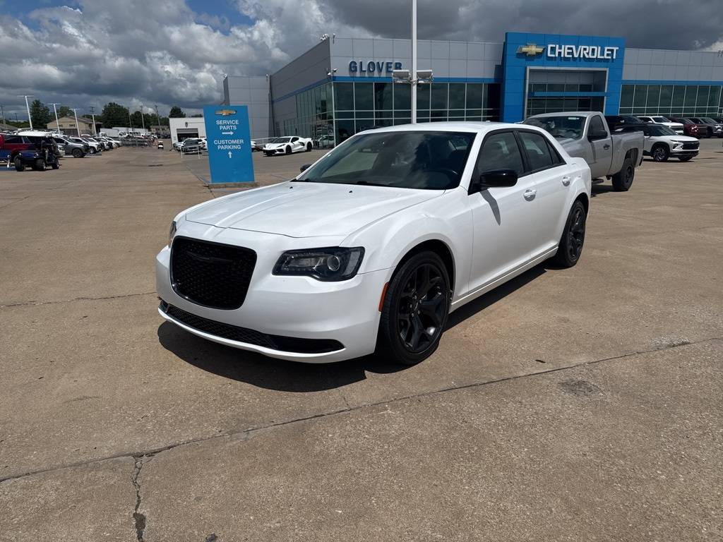 2022 Chrysler 300 Touring — Sedan — 47,129 mi — Tulsa, OK