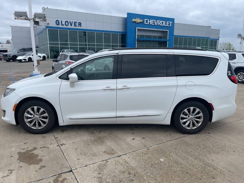 2017 Chrysler Pacifica Touring L — Minivan — 130,140 mi — Tulsa, OK
