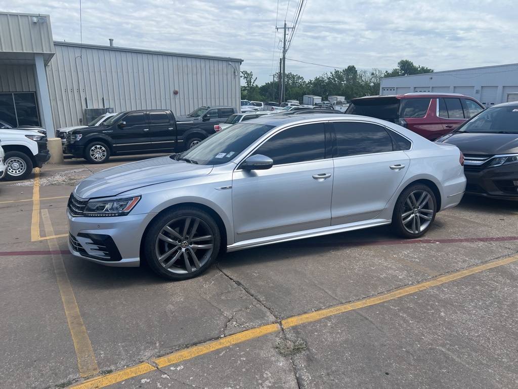 2019 Volkswagen Passat SE R-Line — Sedan — 52,136 mi — Tulsa, OK