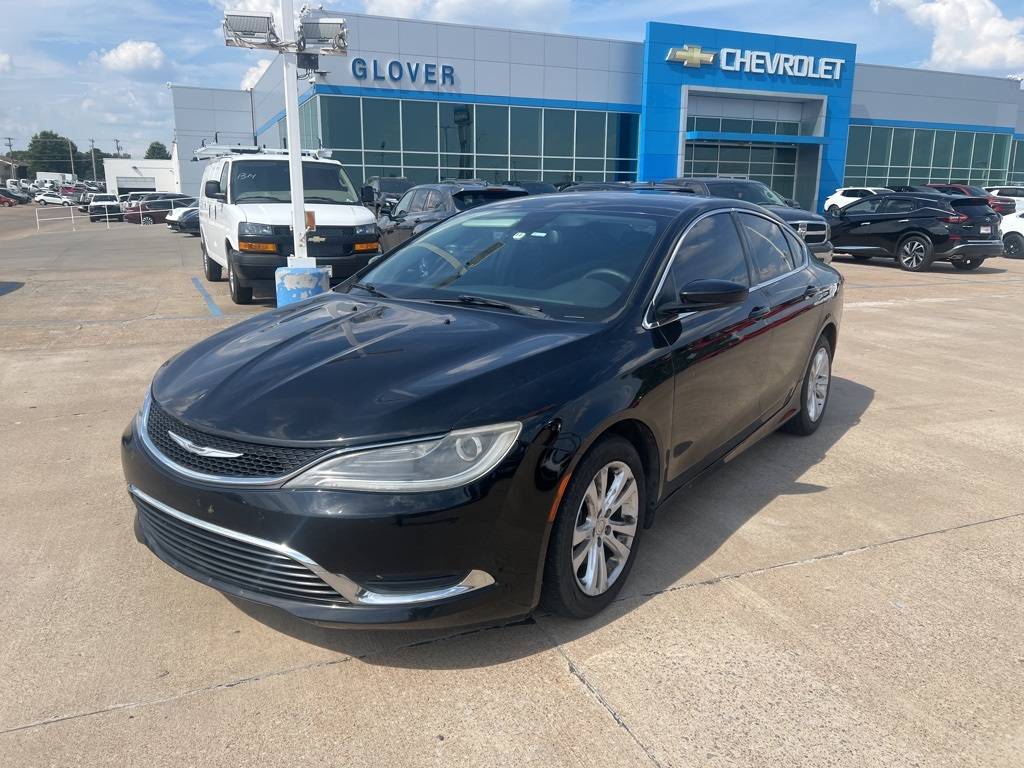 2015 Chrysler 200 Limited — Sedan — 143,913 mi — Tulsa, OK