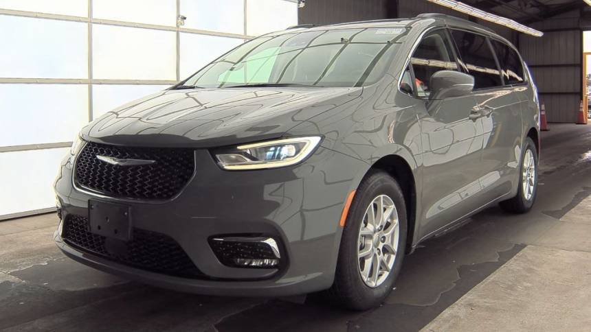 2022 Chrysler Pacifica Touring L — Minivan — 72,612 mi — Tulsa, OK