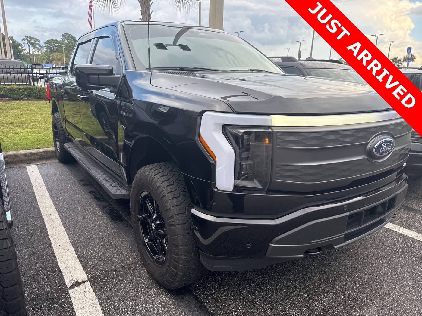 2023 Ford F-150 Lightning LARIAT — Pickup Truck — 27,619 mi — Jacksonville, FL