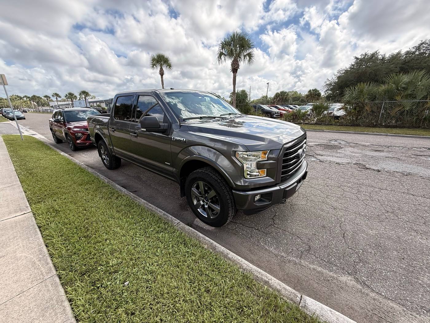 2016 Ford F-150 XLT — Pickup Truck — 111,527 mi — Jacksonville, FL