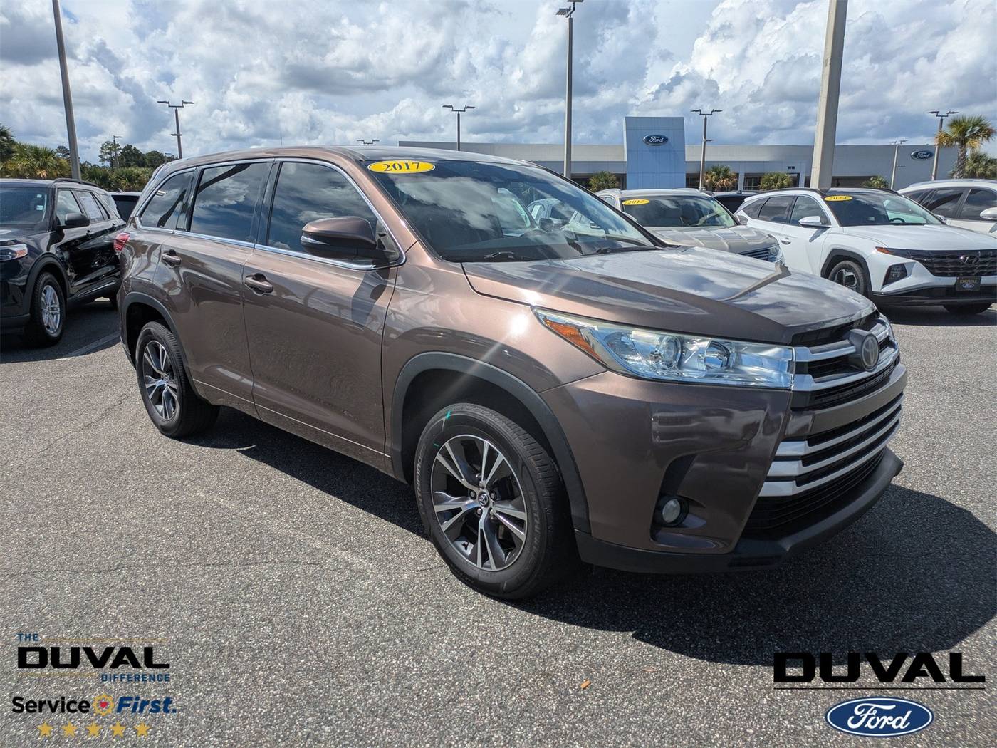 2017 Toyota Highlander LE V6 — SUV — 116,905 mi — Jacksonville, FL