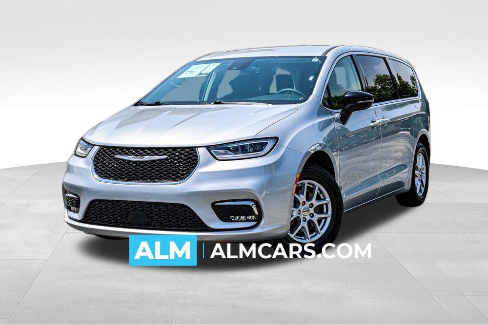 2024 Chrysler Pacifica Touring L — Minivan — 46,571 mi — Newnan, GA