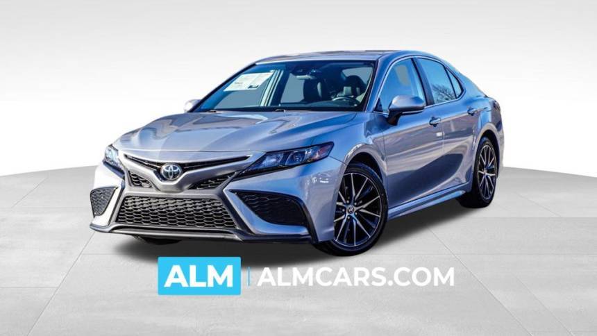 2022 Toyota Camry SE — Sedan — 67,950 mi — Newnan, GA