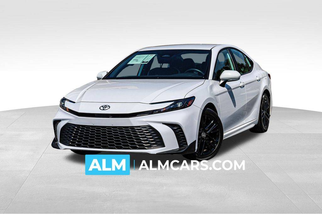 2025 Toyota Camry Hybrid SE — Sedan — 34,052 mi — Newnan, GA