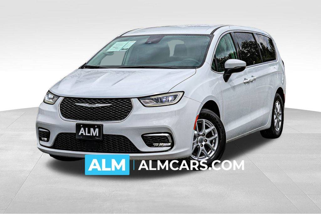 2023 Chrysler Pacifica Touring L — Minivan — 65,578 mi — Newnan, GA