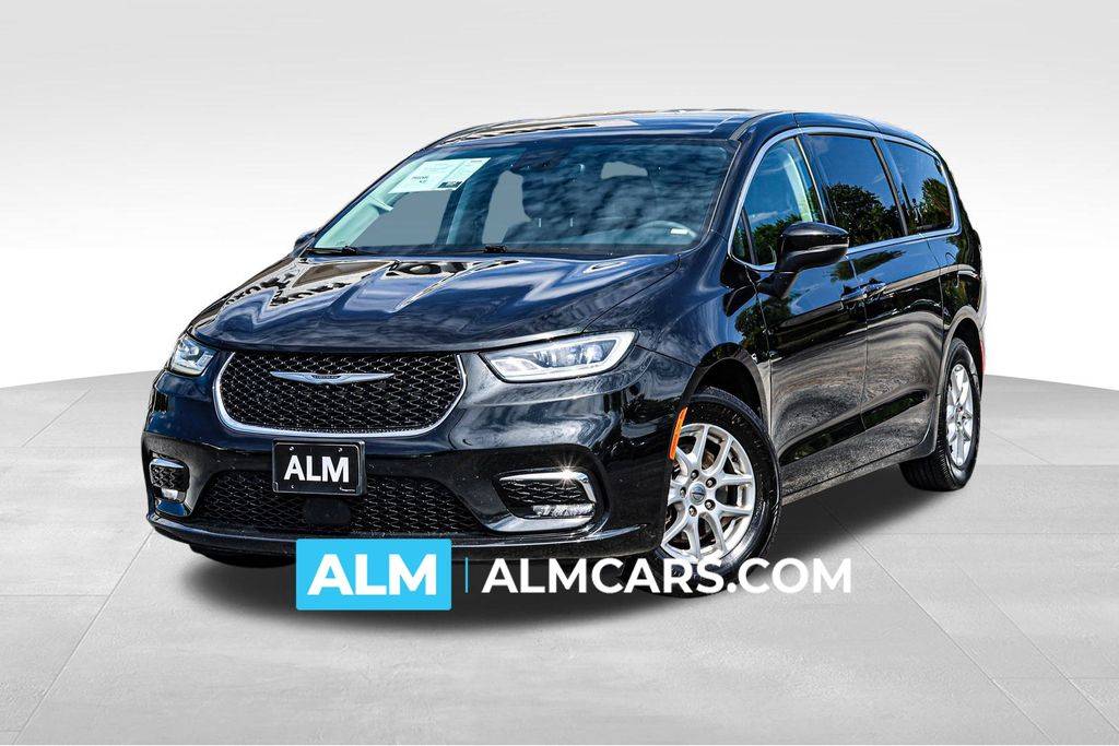 2023 Chrysler Pacifica Touring L — Minivan — 73,698 mi — Newnan, GA
