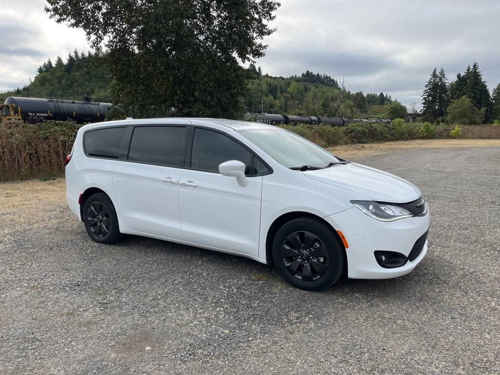 2020 Chrysler Pacifica Hybrid Touring — Minivan — 78,359 mi — Chehalis, WA