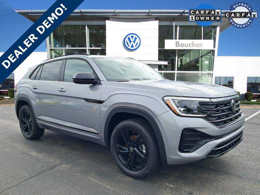 2025 Volkswagen Atlas Cross Sport SEL R-Line Black — SUV — 4,298 mi — Franklin, WI