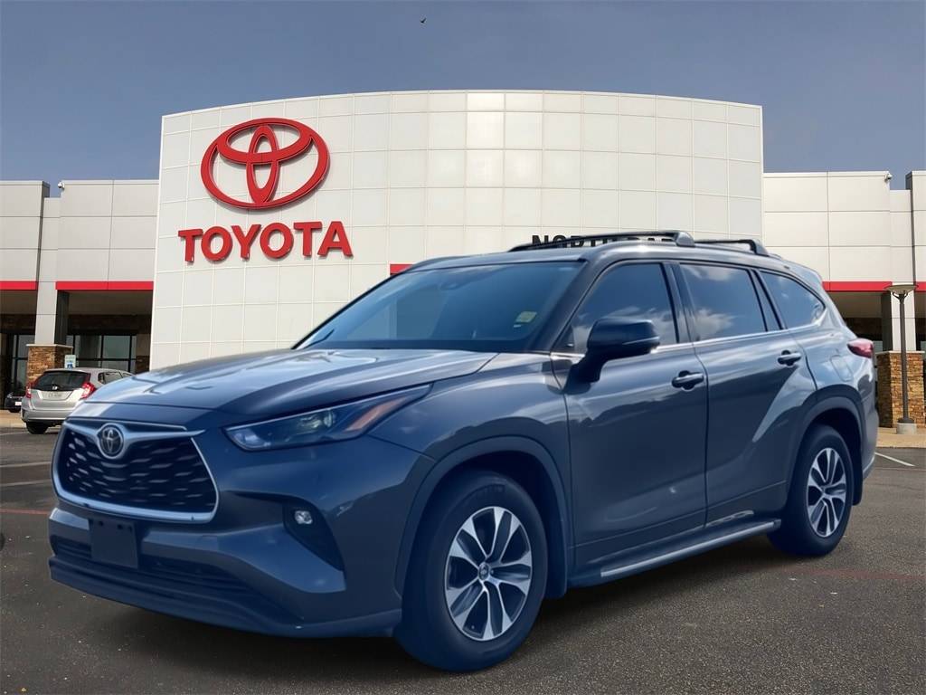 2022 Toyota Highlander XLE — SUV — 16,301 mi — San Antonio, TX