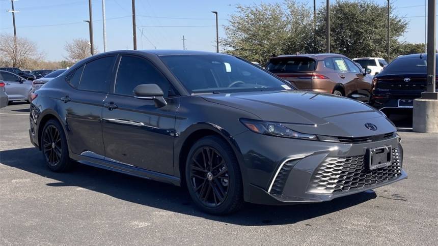 2025 Toyota Camry SE — Sedan — 3,500 mi — San Antonio, TX