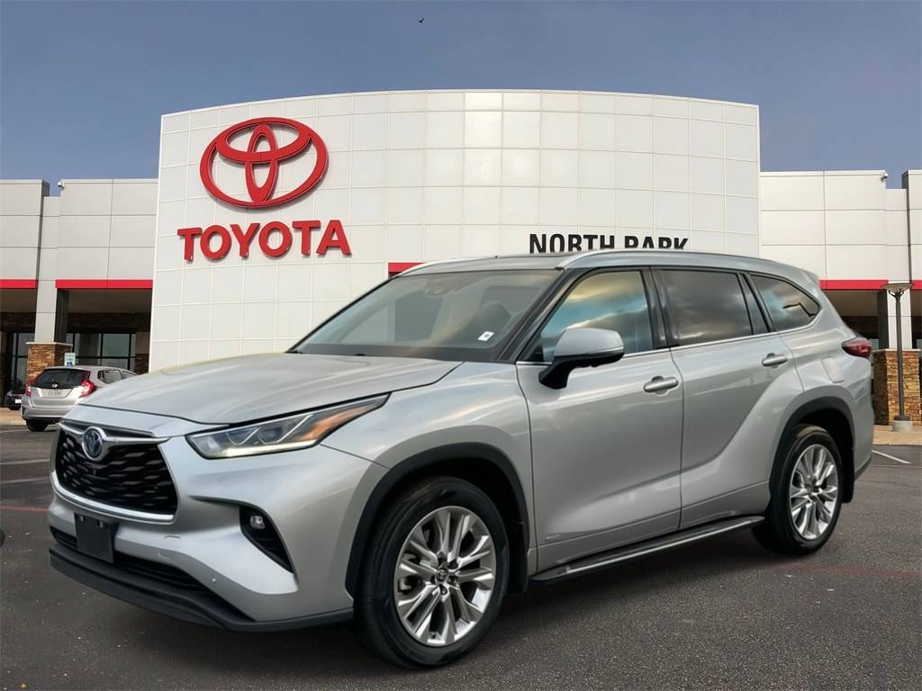 2023 Toyota Highlander Hybrid Limited — SUV — 31,807 mi — San Antonio, TX