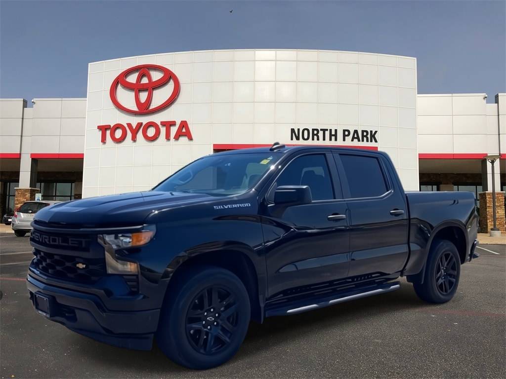 2023 Chevrolet Silverado 1500 Custom — Pickup Truck — 28,959 mi — San Antonio, TX
