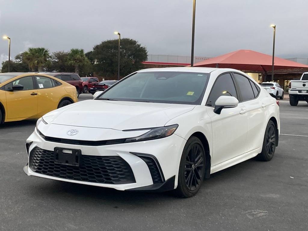 2025 Toyota Camry Hybrid SE — Sedan — 10,901 mi — San Antonio, TX