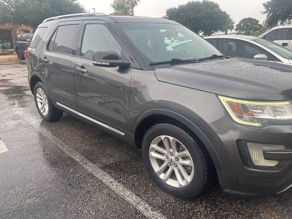 2017 Ford Explorer XLT — SUV — 75,884 mi — San Antonio, TX