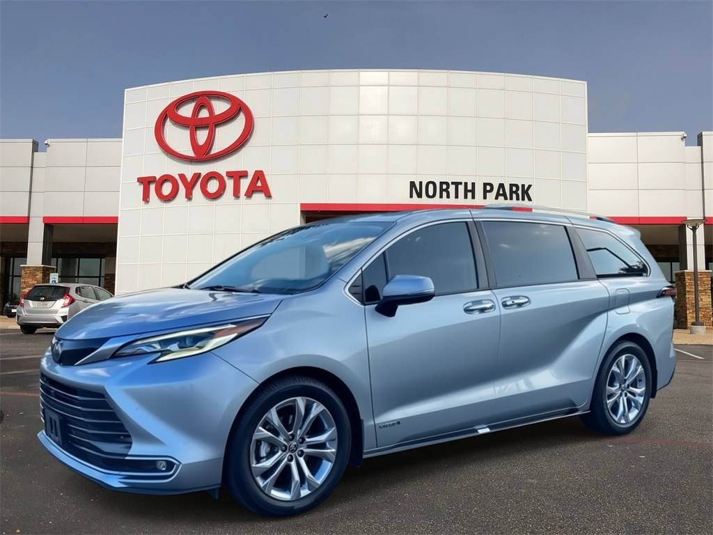 2021 Toyota Sienna Platinum — Minivan — 60,164 mi — San Antonio, TX