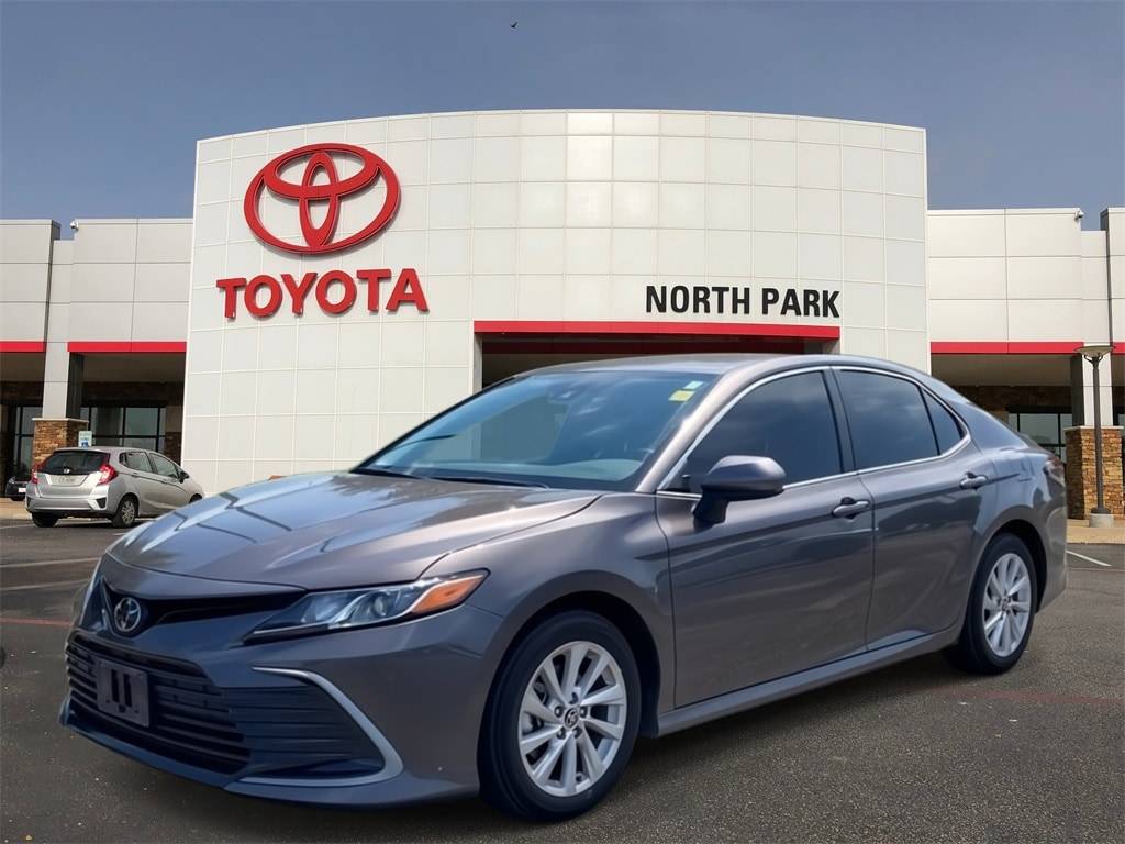 2024 Toyota Camry LE — Sedan — 28,875 mi — San Antonio, TX