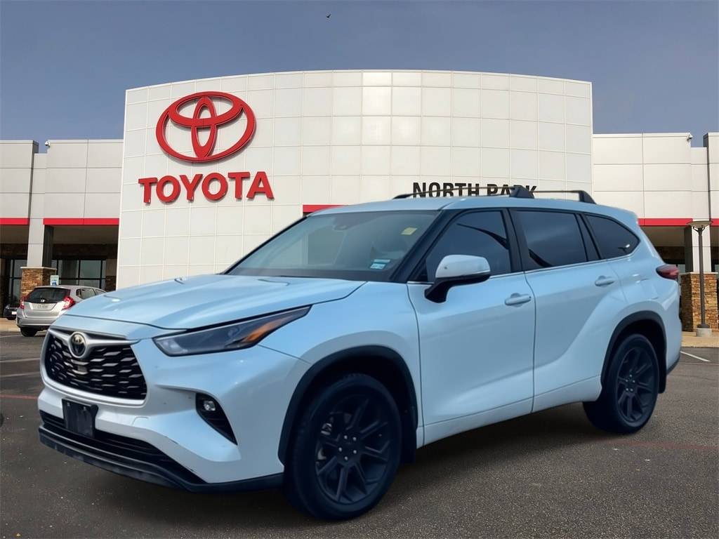 2023 Toyota Highlander LE — SUV — 68,184 mi — San Antonio, TX