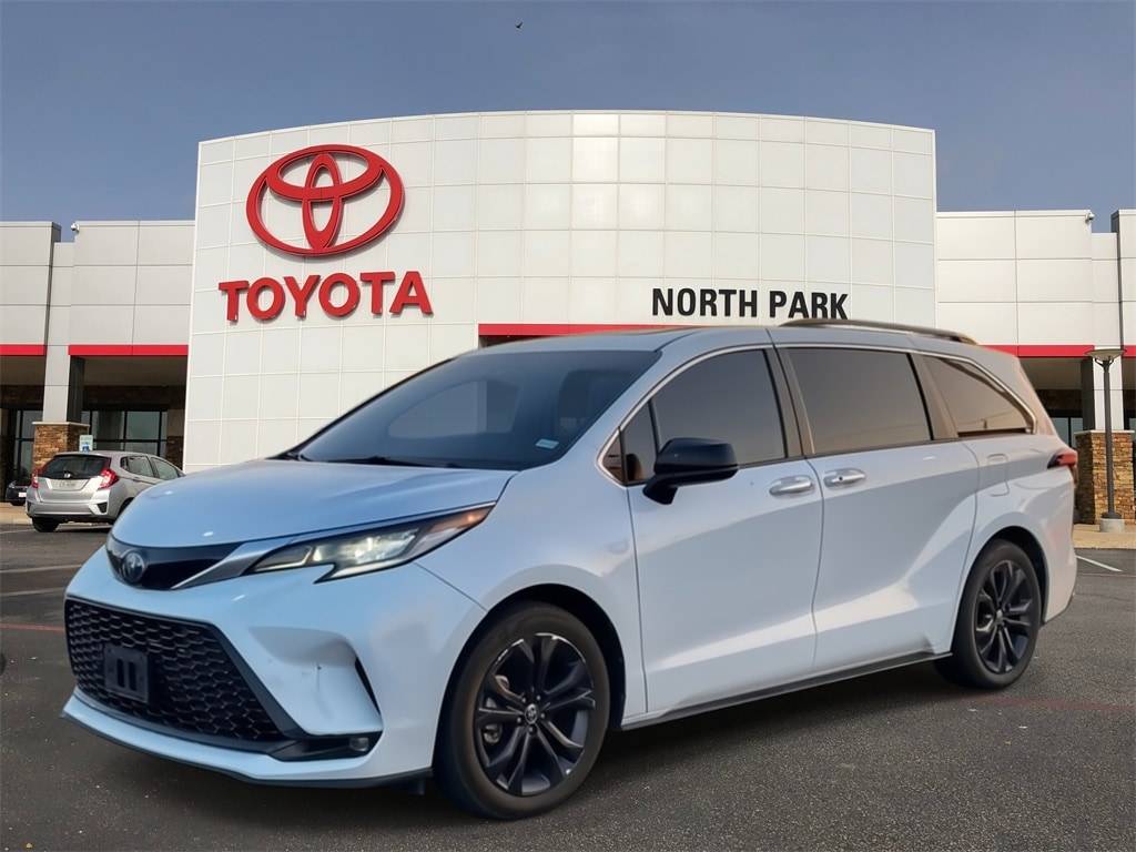2022 Toyota Sienna XSE — Minivan — 54,177 mi — San Antonio, TX