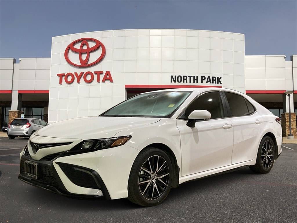 2023 Toyota Camry SE — Sedan — 23,398 mi — San Antonio, TX