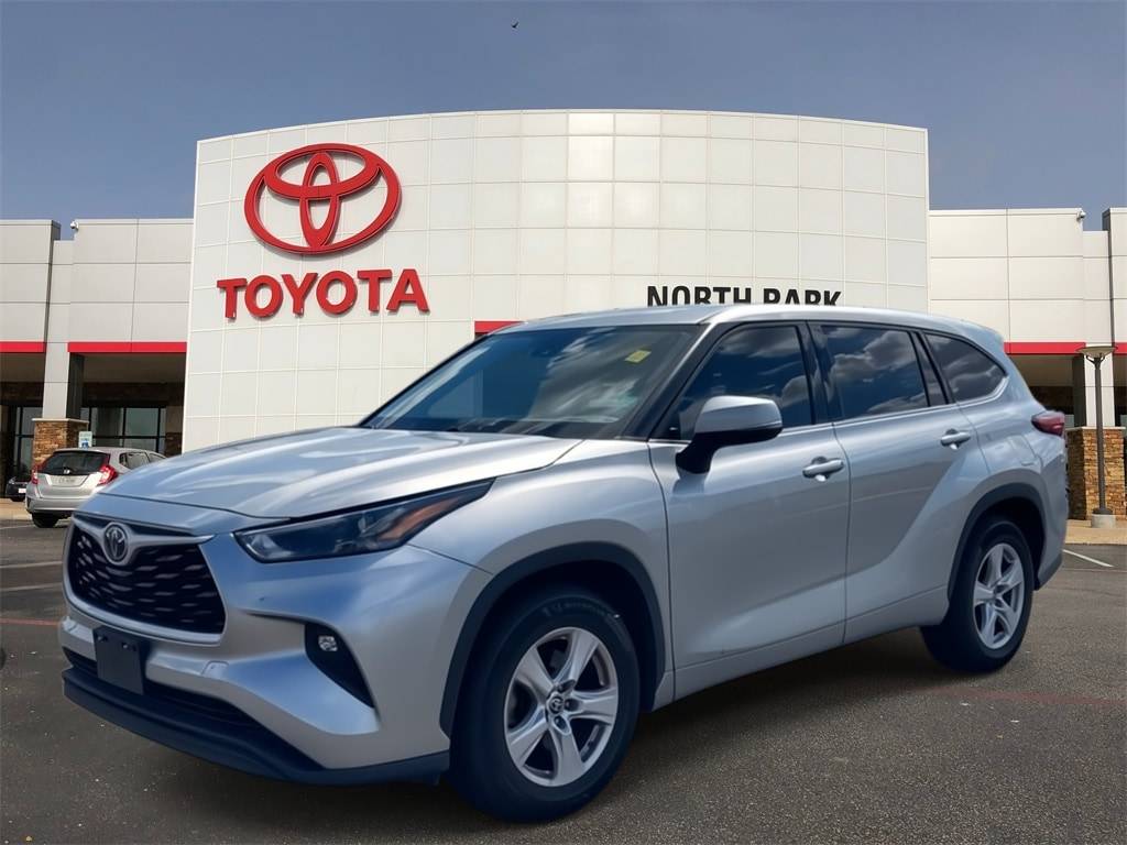 2022 Toyota Highlander LE — SUV — 70,864 mi — San Antonio, TX
