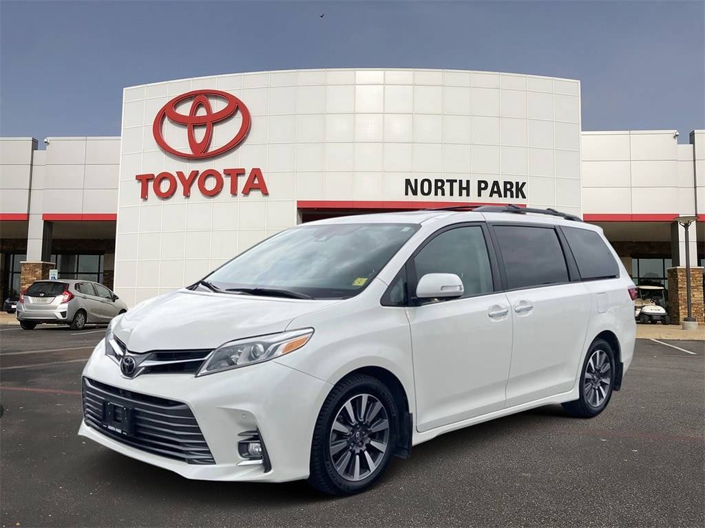 2018 Toyota Sienna Limited Premium — Minivan — 60,814 mi — San Antonio, TX
