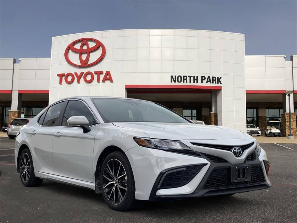 2024 Toyota Camry SE — Sedan — 20,339 mi — San Antonio, TX
