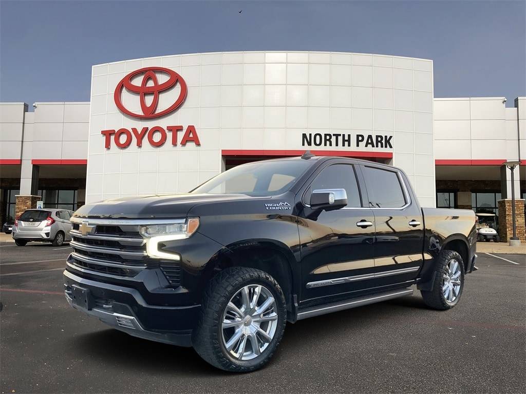 2023 Chevrolet Silverado 1500 High Country — Pickup Truck — 13,555 mi — San Antonio, TX