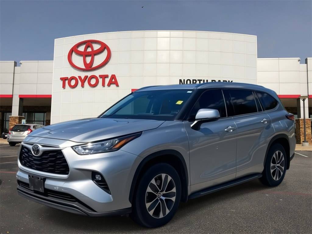 2020 Toyota Highlander XLE — SUV — 108,289 mi — San Antonio, TX