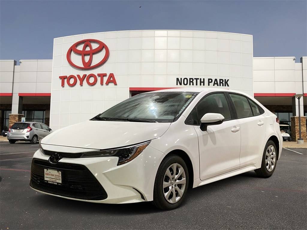 2025 Toyota Corolla LE — Sedan — 102 mi — San Antonio, TX