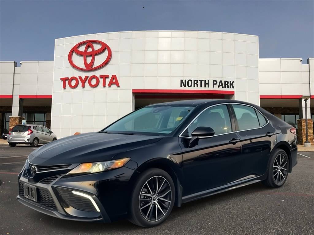 2023 Toyota Camry SE — Sedan — 33,122 mi — San Antonio, TX