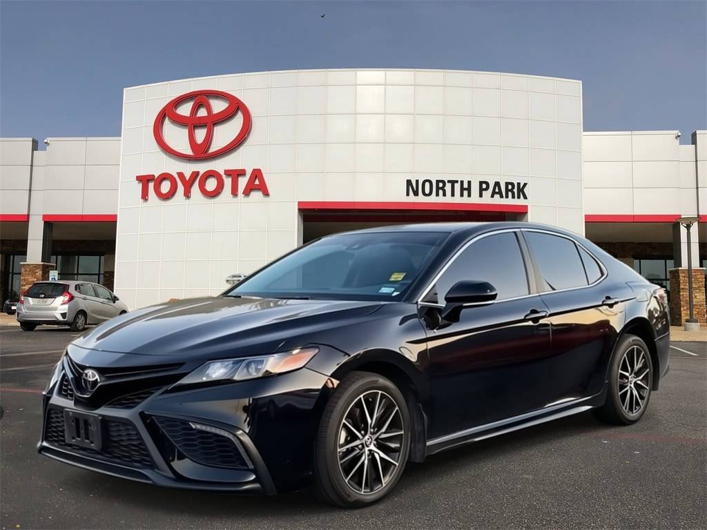 2023 Toyota Camry SE — Sedan — 13,993 mi — San Antonio, TX