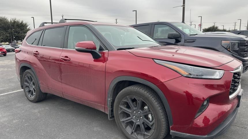2022 Toyota Highlander LE — SUV — 33,751 mi — San Antonio, TX